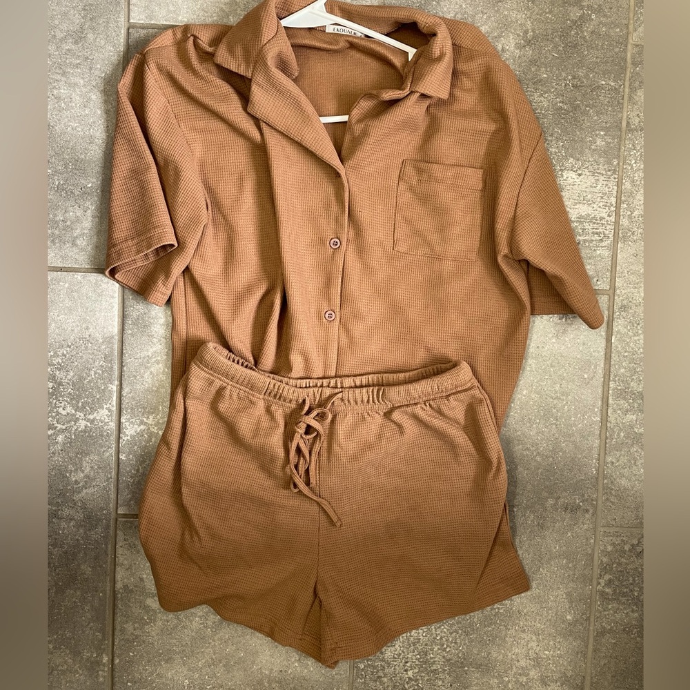 Button up/short set